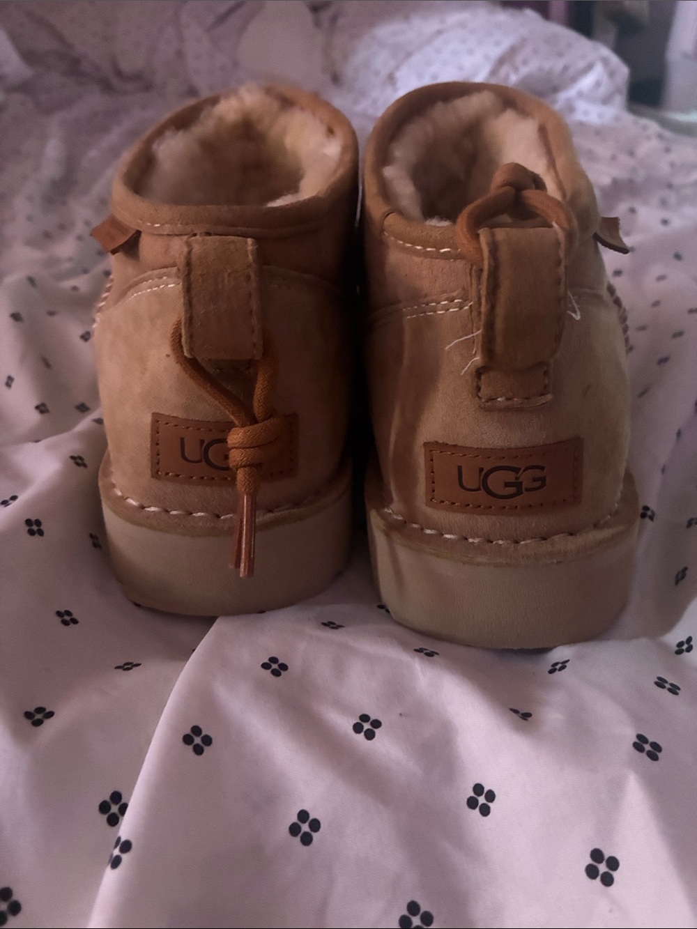 UGG Ultra Mini Crafted Regenerate
Great condition